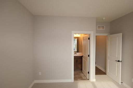 [L24-08_z032]none32.jpg