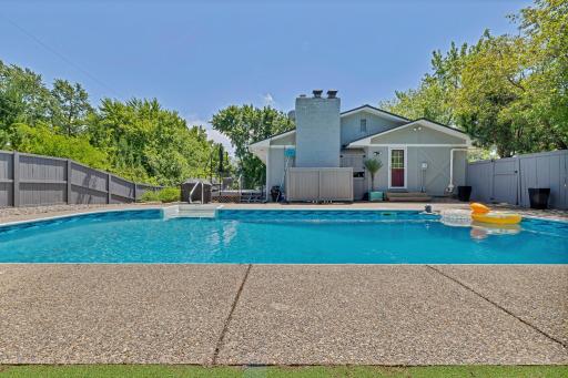 7001 Lanham Lane, Edina, MN 55439