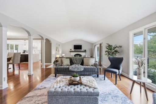 7001 Lanham Lane, Edina, MN 55439