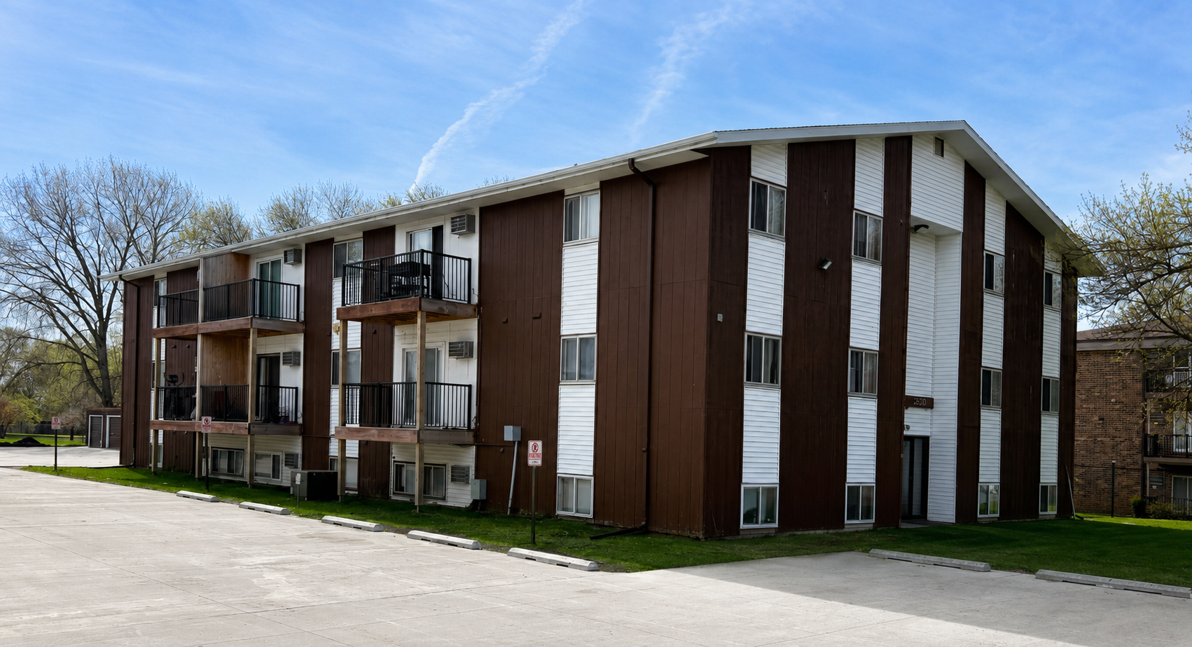 fargo_18_unit_apartment_for_sale.png
