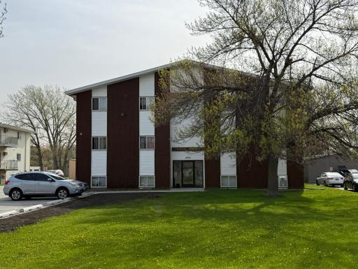 1510 E Gateway Circle S, Fargo, ND 58103