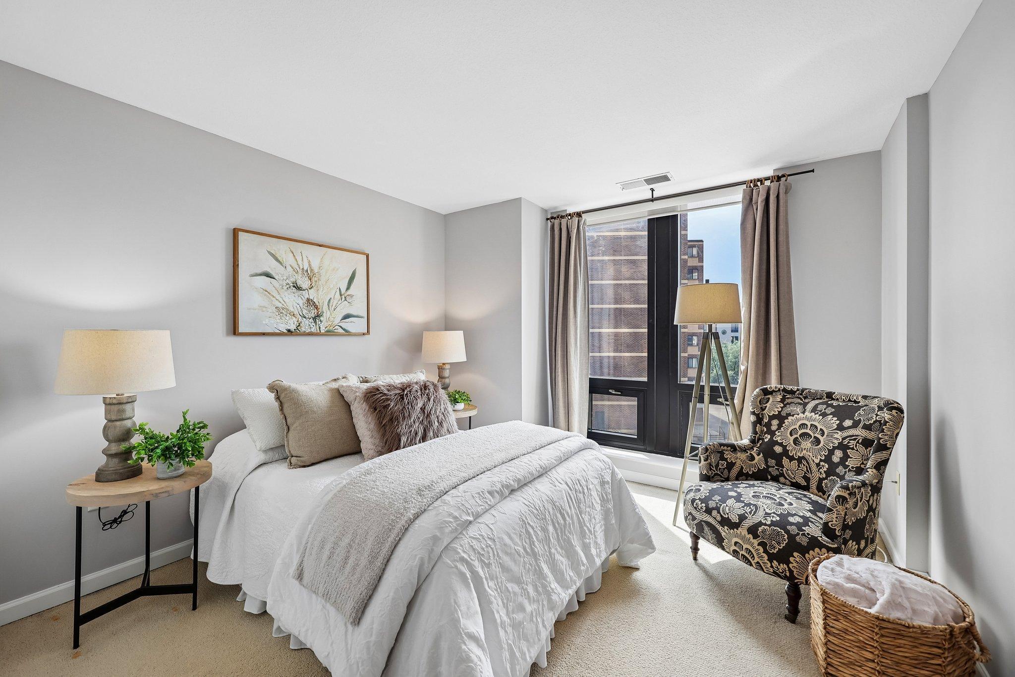 26-web-or-mls-E Grant St 311-S0409-026.jpg