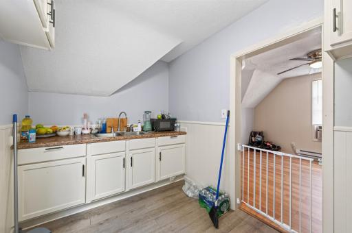 807 Case Avenue, Saint Paul, MN 55106