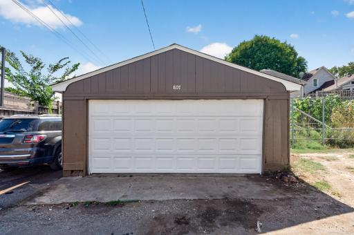 807 Case Avenue, Saint Paul, MN 55106