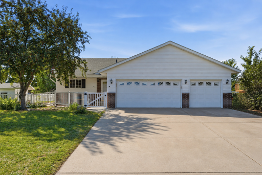 315 Barracuda Avenue NE, Avon, MN 56310