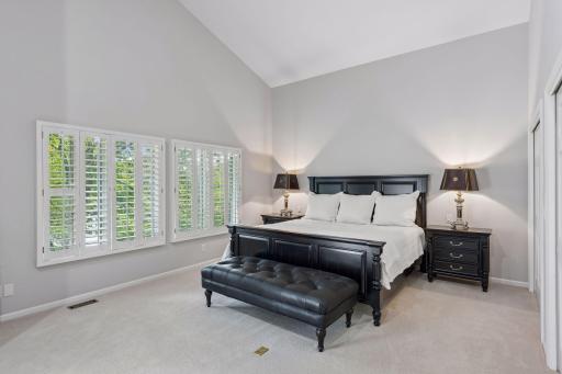 1138 Kingsley Circle N, Mendota Heights, MN 55118