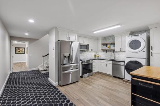 1138 Kingsley Circle N, Mendota Heights, MN 55118
