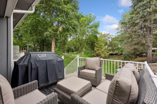 1138 Kingsley Circle N, Mendota Heights, MN 55118