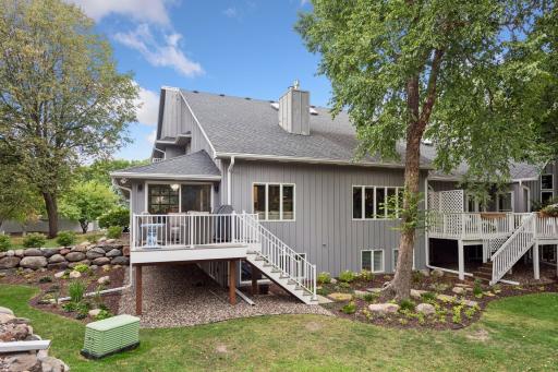 1138 Kingsley Circle N, Mendota Heights, MN 55118