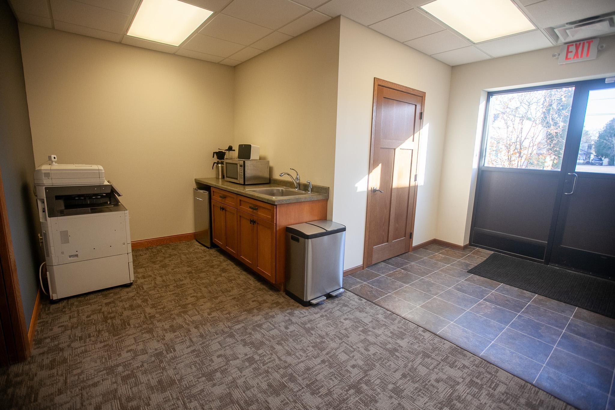 408 4th St-15.jpg