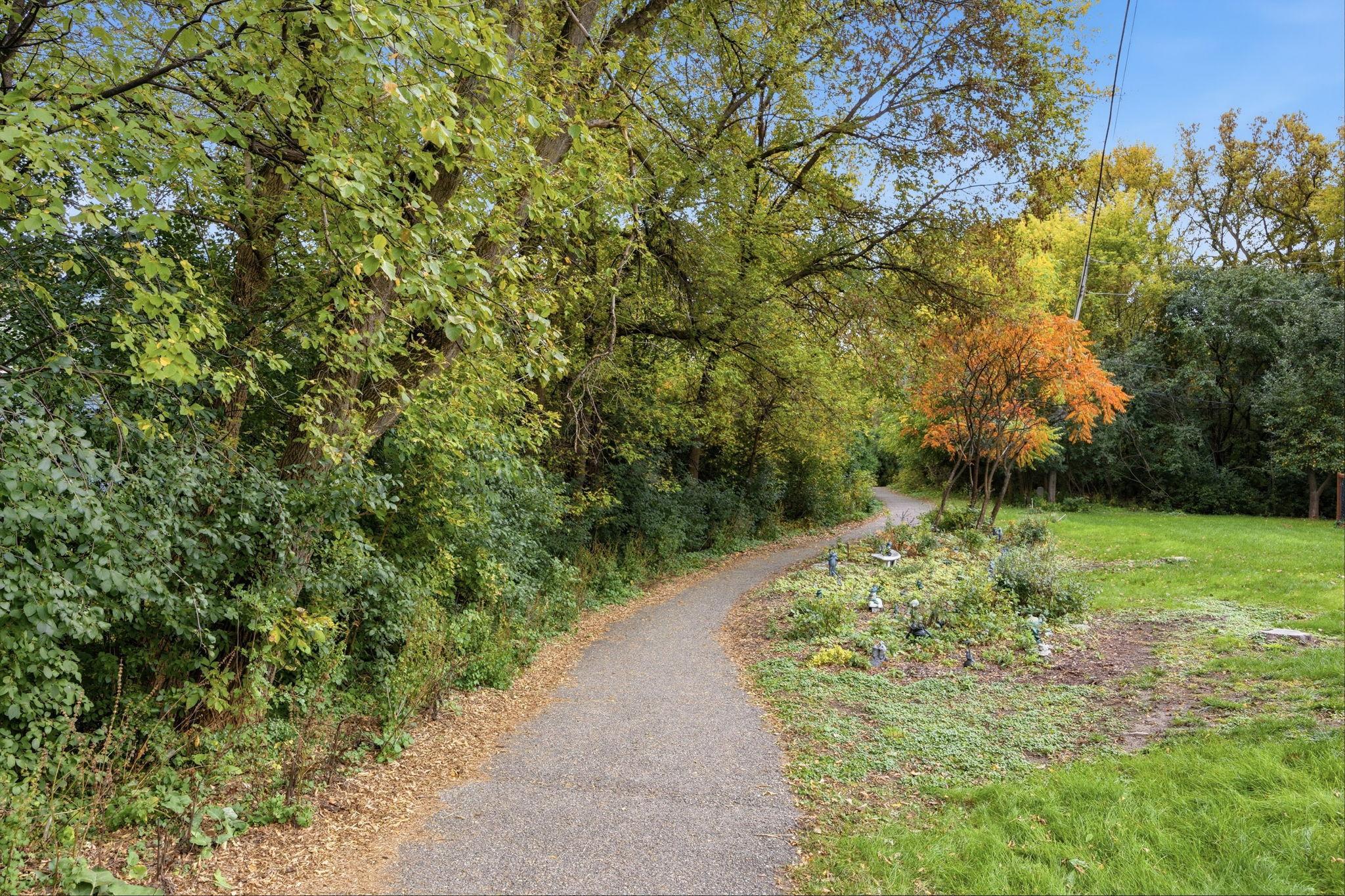 Access from neighborhood to Lake Minnetonka LRT Regional Trail. Enjoy Miles of walking/biking trails.