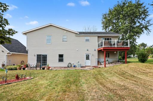 Walkout from family room & laundry room!