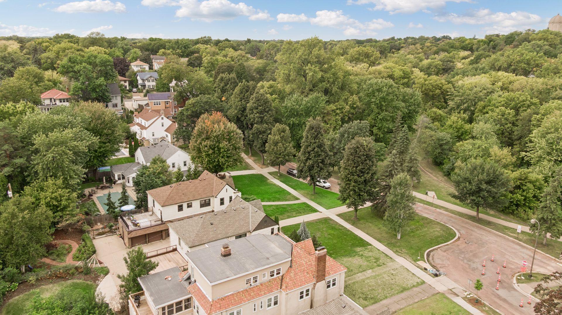 215 West Minnehaha Parkway overlooking the parkway & creek.