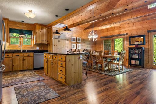 Kitchen/ Dining Room