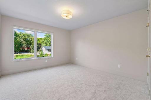 719 Ensconced Way, Chaska, MN 55318