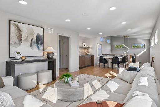719 Ensconced Way, Chaska, MN 55318