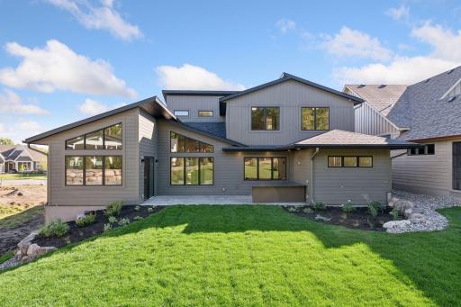 719 Ensconced Way, Chaska, MN 55318