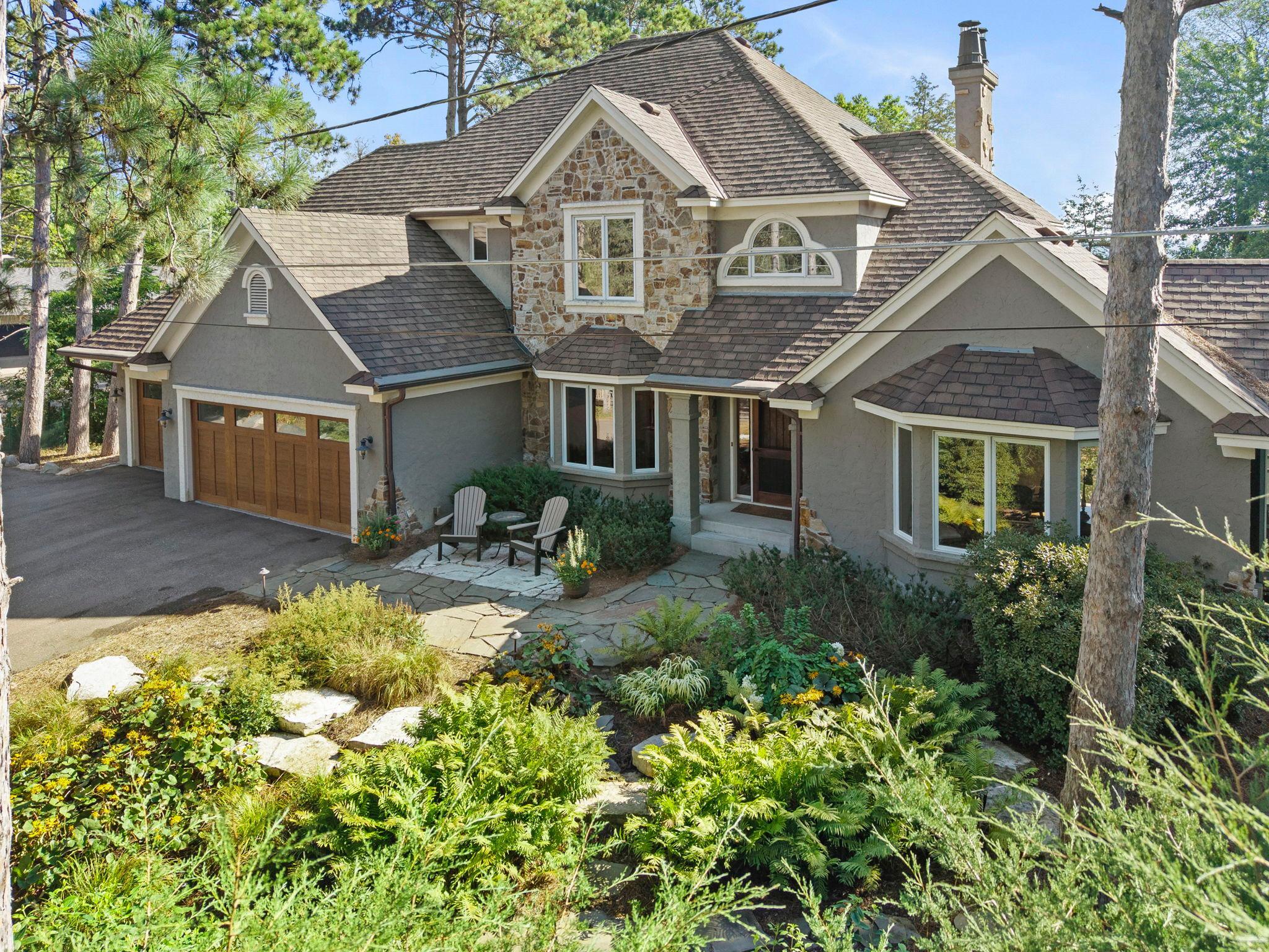 13-web-or-mls-945 Quentin Ave S-9.jpg