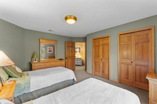 945 Quentin Avenue S, Lakeland, MN 55043
