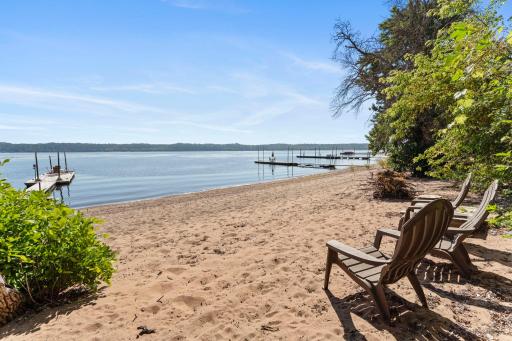 945 Quentin Avenue S, Lakeland, MN 55043
