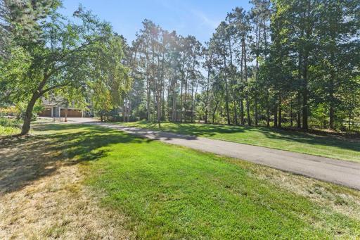 945 Quentin Avenue S, Lakeland, MN 55043
