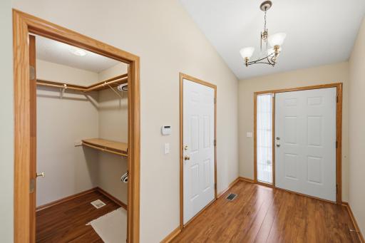 Front entry offers a large walk in closet