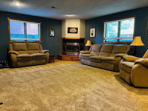 1960 Willow Avenue, Worthington, MN 56187