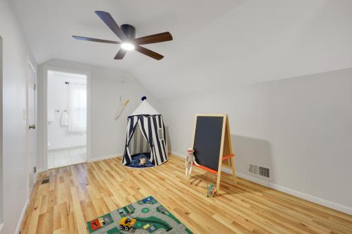 3017 Edgewood Avenue S, Saint Louis Park, MN 55426