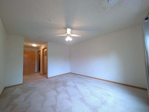 2231 Penn Place, 213, North Saint Paul, MN 55109