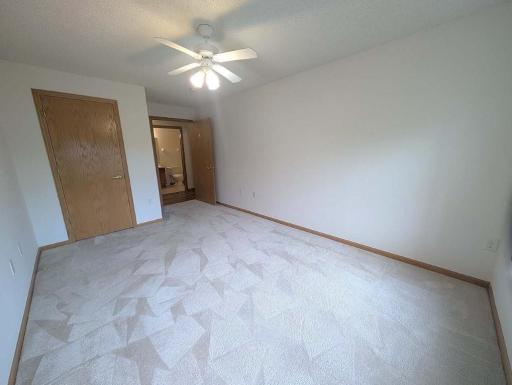 2231 Penn Place, 213, North Saint Paul, MN 55109