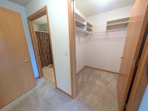 2231 Penn Place, 213, North Saint Paul, MN 55109