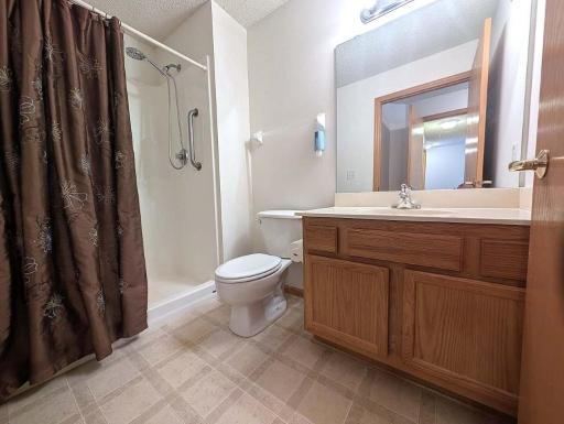 2231 Penn Place, 213, North Saint Paul, MN 55109
