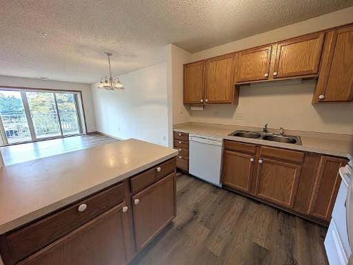 2231 Penn Place, 213, North Saint Paul, MN 55109