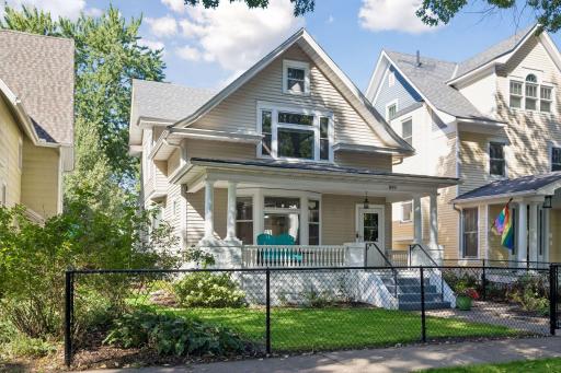 The home features Timberline HDZ high-performance fiberglass shingles and new gutters in 2022. Plus 8 new Andersen windows in 2023.