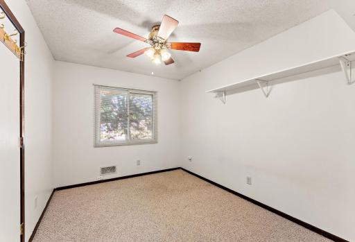 2986 Woodbridge Street, Roseville, MN 55113