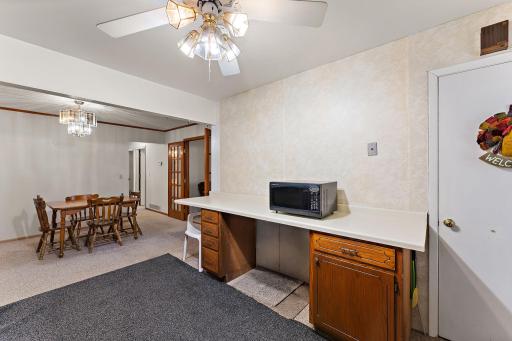 2986 Woodbridge Street, Roseville, MN 55113