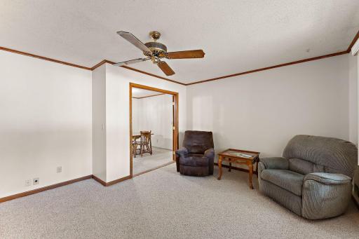 2986 Woodbridge Street, Roseville, MN 55113