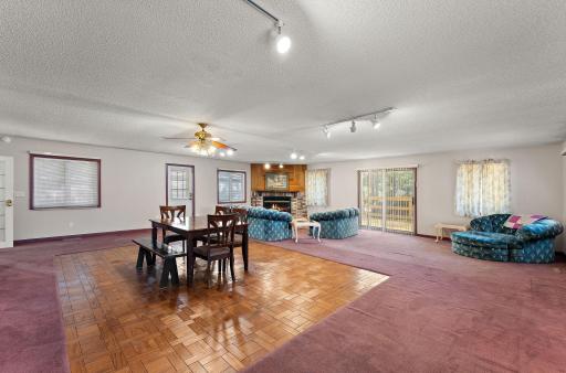 2986 Woodbridge Street, Roseville, MN 55113