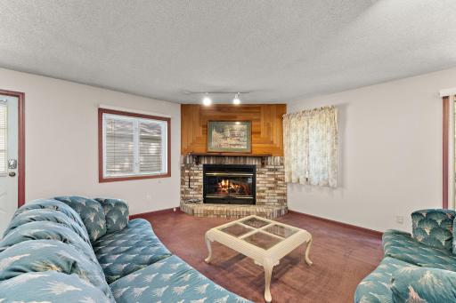 2986 Woodbridge Street, Roseville, MN 55113