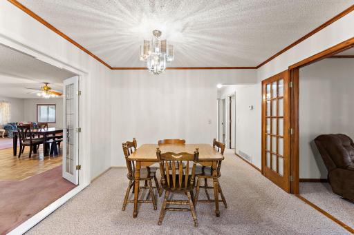 2986 Woodbridge Street, Roseville, MN 55113
