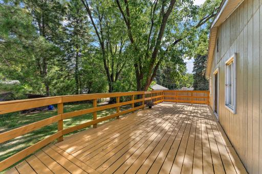 2986 Woodbridge Street, Roseville, MN 55113