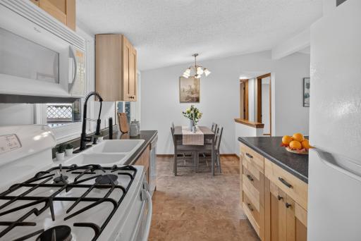 9636 Heath Avenue S, Cottage Grove, MN 55016