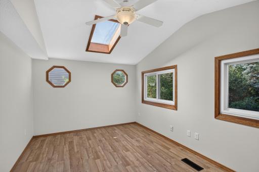 9636 Heath Avenue S, Cottage Grove, MN 55016