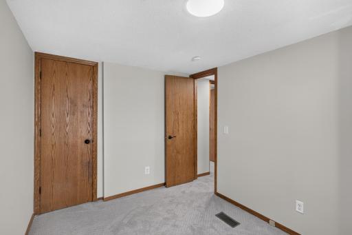 9636 Heath Avenue S, Cottage Grove, MN 55016