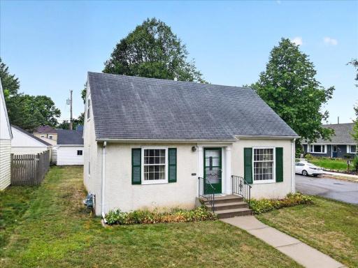 5900 Thomas Avenue S, Minneapolis, MN 55410