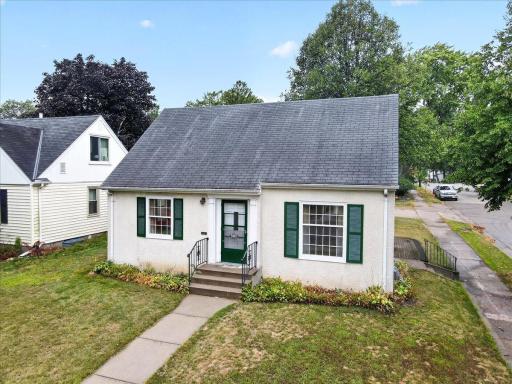 5900 Thomas Avenue S, Minneapolis, MN 55410