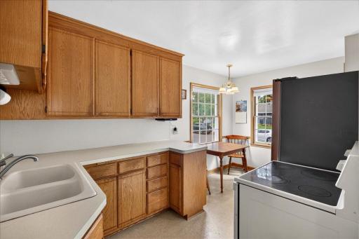 5900 Thomas Avenue S, Minneapolis, MN 55410