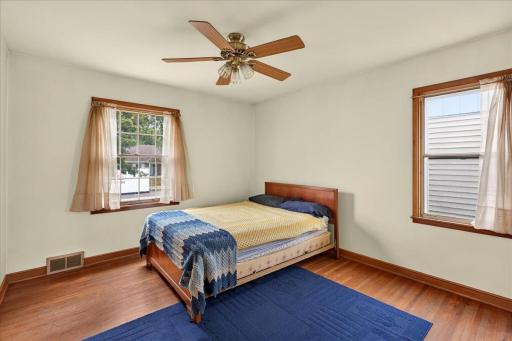 5900 Thomas Avenue S, Minneapolis, MN 55410