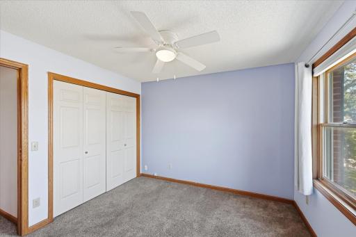 2084 Wallingford Circle, Woodbury, MN 55125