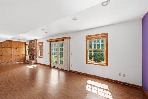 2084 Wallingford Circle, Woodbury, MN 55125